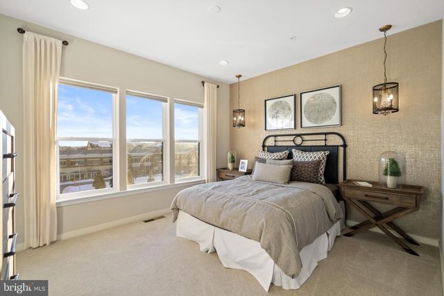 42389 WILLOW CREEK WAY, Brambleton, VA 20148