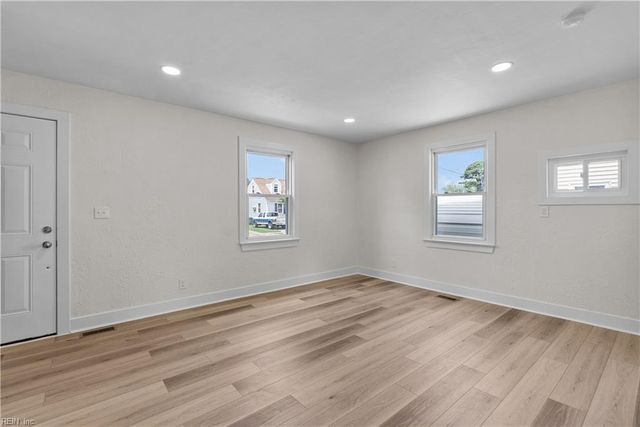 9222 Phillip AVE, Norfolk, VA 23503