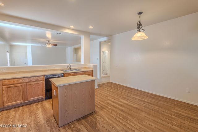 785 W Calle Valenciana, Sahuarita, AZ 85629