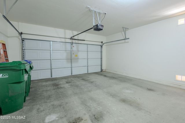 785 W Calle Valenciana, Sahuarita, AZ 85629