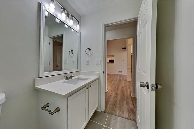 4206 Shoreside Circle, Snellville, GA 30039