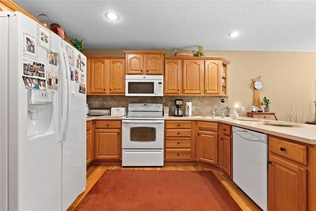 3355 S Wood Avenue, Independence, MO 64057
