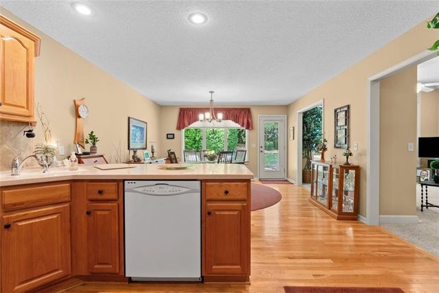 3355 S Wood Avenue, Independence, MO 64057
