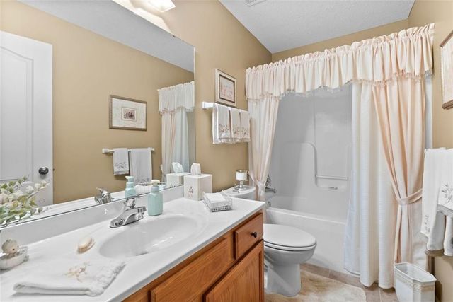 3355 S Wood Avenue, Independence, MO 64057