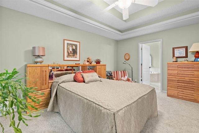 3355 S Wood Avenue, Independence, MO 64057