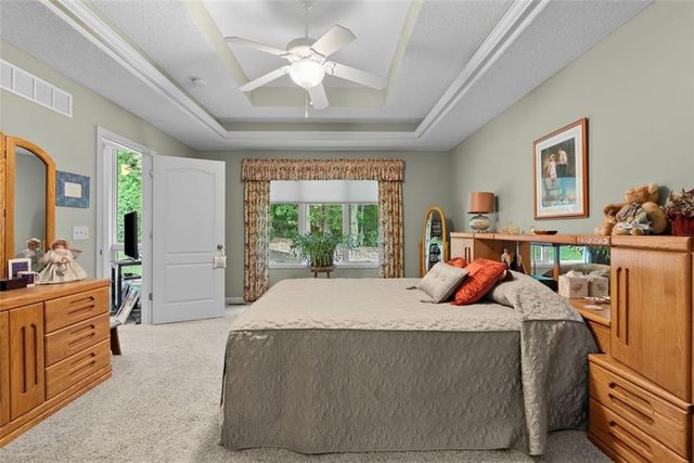 3355 S Wood Avenue, Independence, MO 64057
