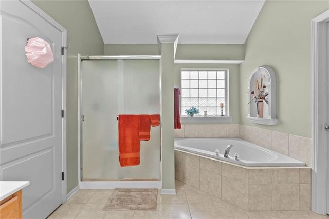 3355 S Wood Avenue, Independence, MO 64057