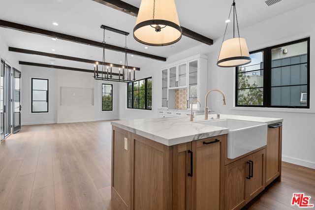 930 Lincoln Boulevard B, Santa Monica, CA 90403