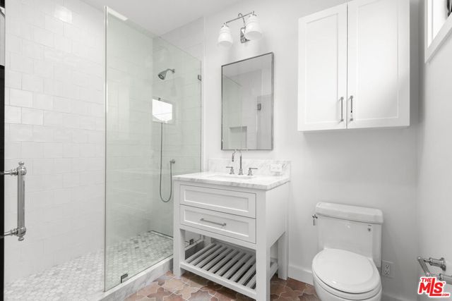 930 Lincoln Boulevard B, Santa Monica, CA 90403