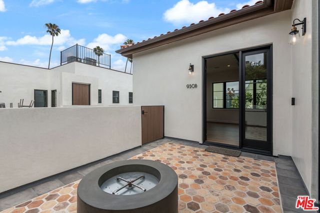 930 Lincoln Boulevard B, Santa Monica, CA 90403