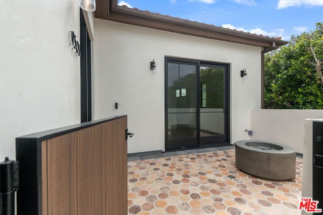 930 Lincoln Boulevard B, Santa Monica, CA 90403
