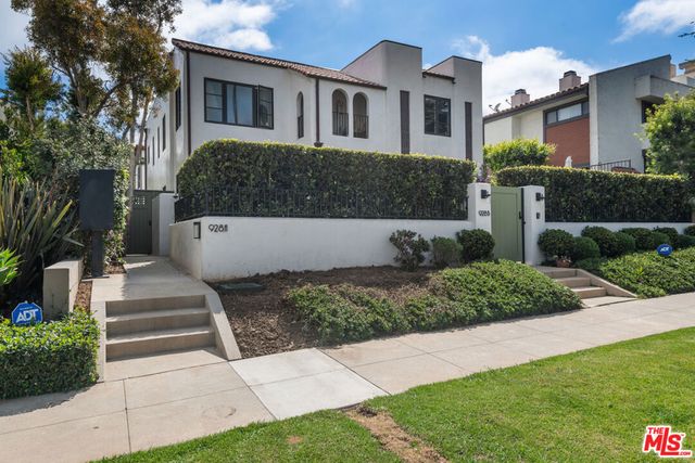 930 Lincoln Boulevard B, Santa Monica, CA 90403