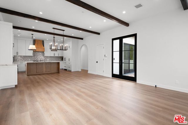 930 Lincoln Boulevard B, Santa Monica, CA 90403
