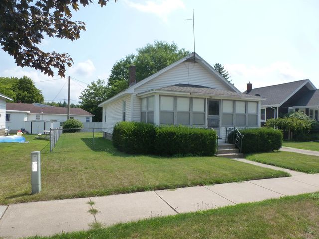 705 Stanton Street, Bay City, MI 48708
