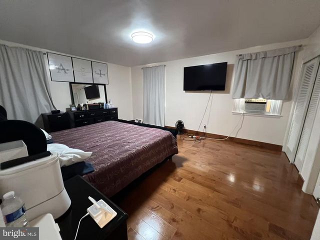 2413 VISTA ST, Philadelphia, PA 19152