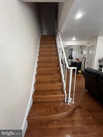 2413 VISTA ST, Philadelphia, PA 19152