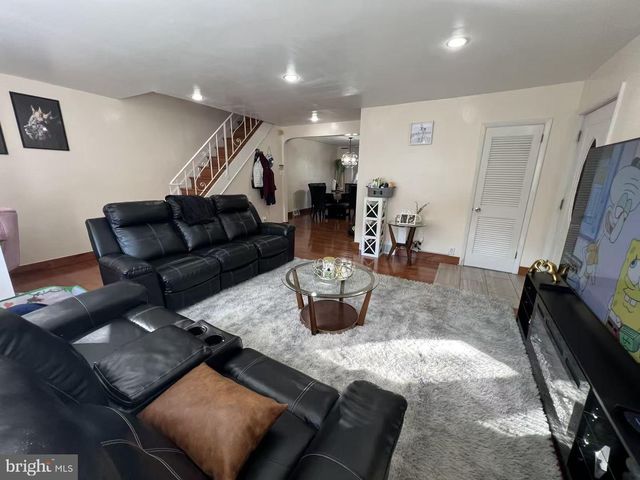 2413 VISTA ST, Philadelphia, PA 19152