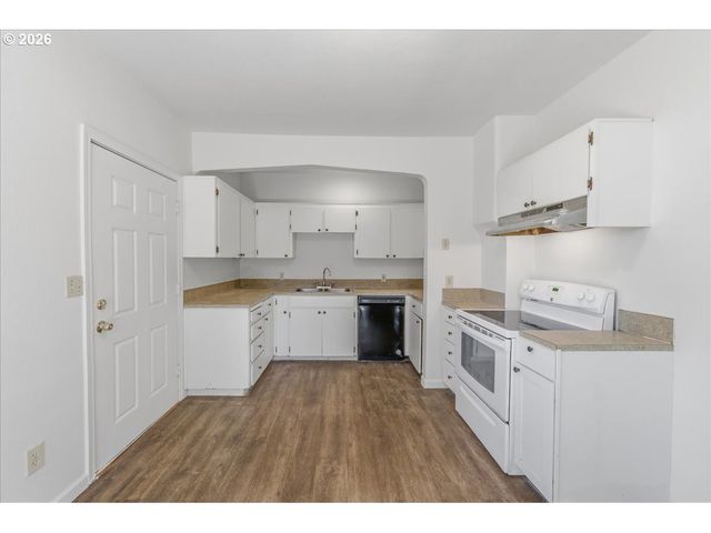 2242 C St, Forest Grove, OR 97116