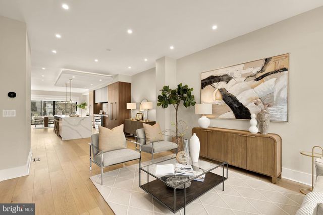 3726 R ST NW, Washington, DC 20007