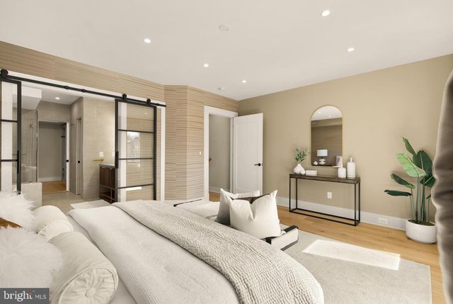 3726 R ST NW, Washington, DC 20007