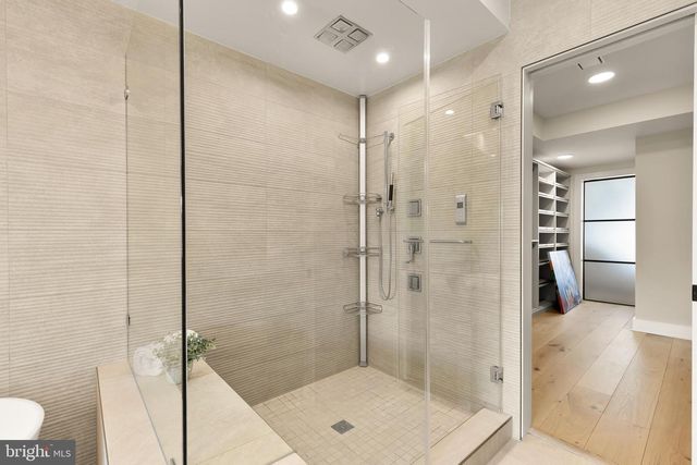 3726 R ST NW, Washington, DC 20007