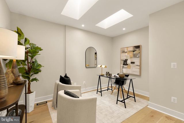 3726 R ST NW, Washington, DC 20007