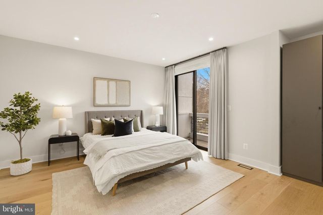 3726 R ST NW, Washington, DC 20007