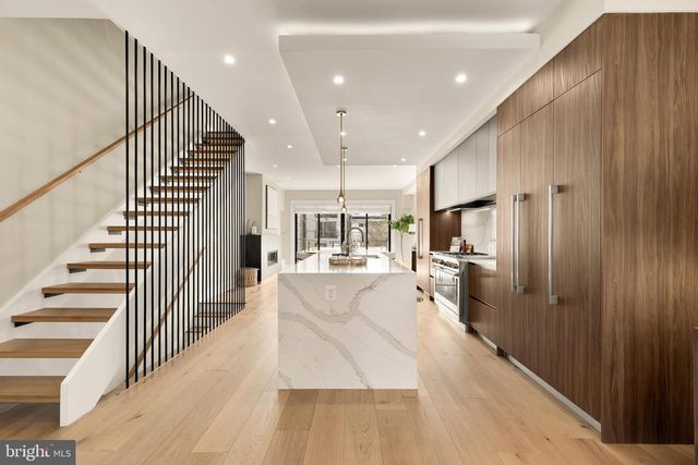 3726 R ST NW, Washington, DC 20007