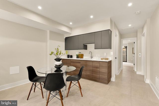 3726 R ST NW, Washington, DC 20007