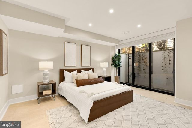 3726 R ST NW, Washington, DC 20007