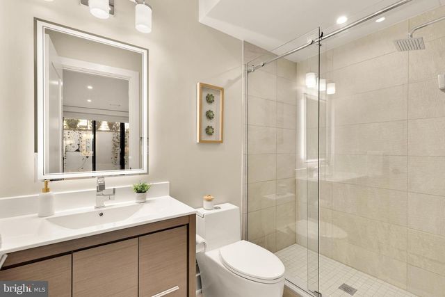 3726 R ST NW, Washington, DC 20007