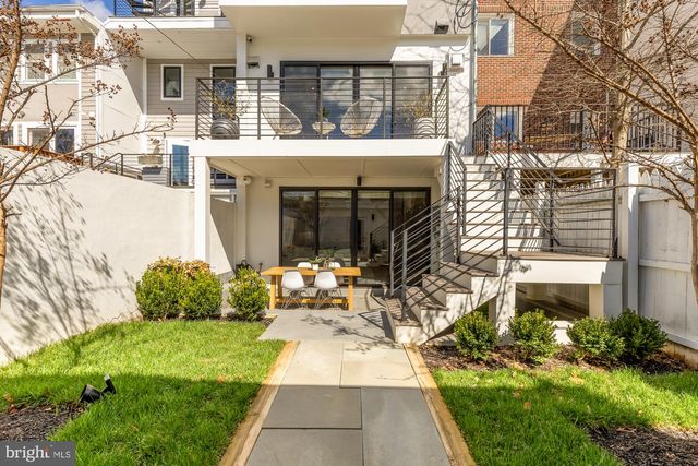 3726 R ST NW, Washington, DC 20007