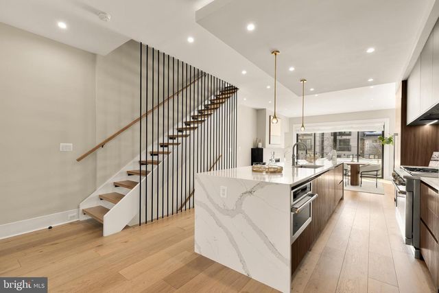 3726 R ST NW, Washington, DC 20007