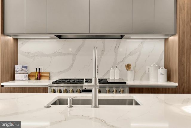 3726 R ST NW, Washington, DC 20007