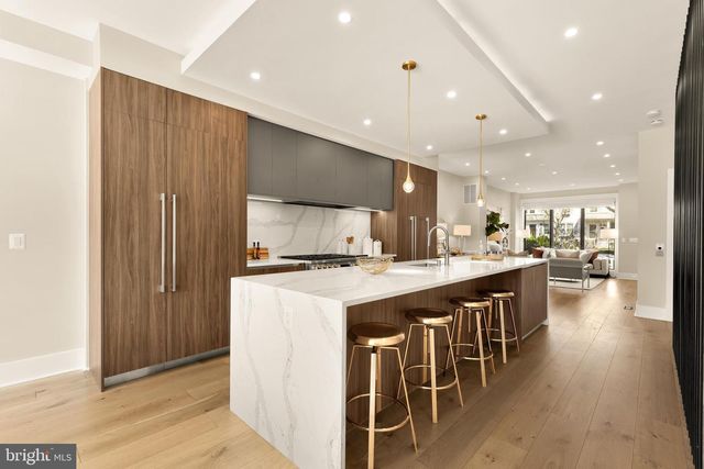 3726 R ST NW, Washington, DC 20007