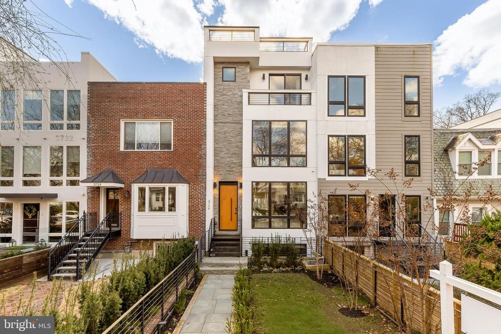 3726 R ST NW, Washington, DC 20007
