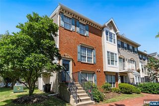 25 Holly Street, Jersey City, NJ 07305