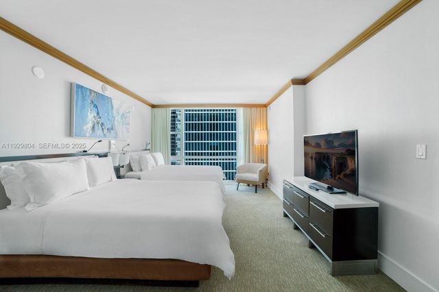 6801 Collins Ave 914, Miami Beach, FL 33141