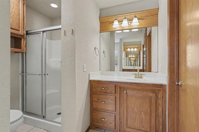 1125 S Oakey Drive, Mustang, OK 73064