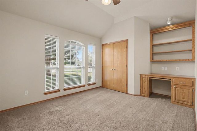 1125 S Oakey Drive, Mustang, OK 73064