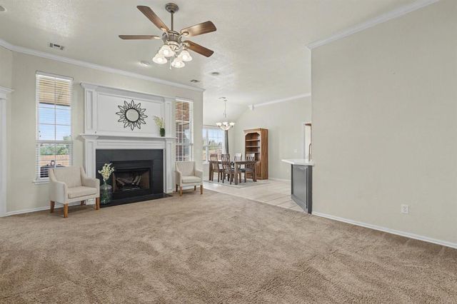 1125 S Oakey Drive, Mustang, OK 73064