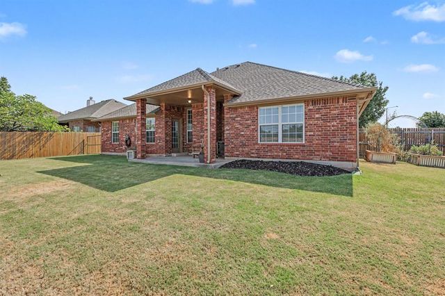 1125 S Oakey Drive, Mustang, OK 73064
