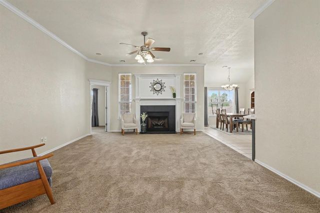 1125 S Oakey Drive, Mustang, OK 73064