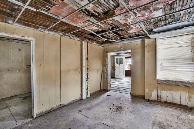 1842 Montier St, Wilkinsburg, PA 15221
