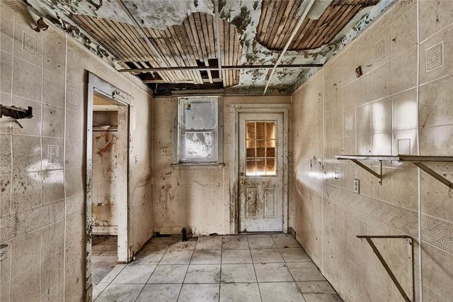 1842 Montier St, Wilkinsburg, PA 15221