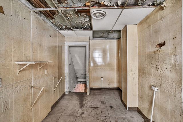 1842 Montier St, Wilkinsburg, PA 15221