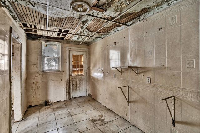 1842 Montier St, Wilkinsburg, PA 15221