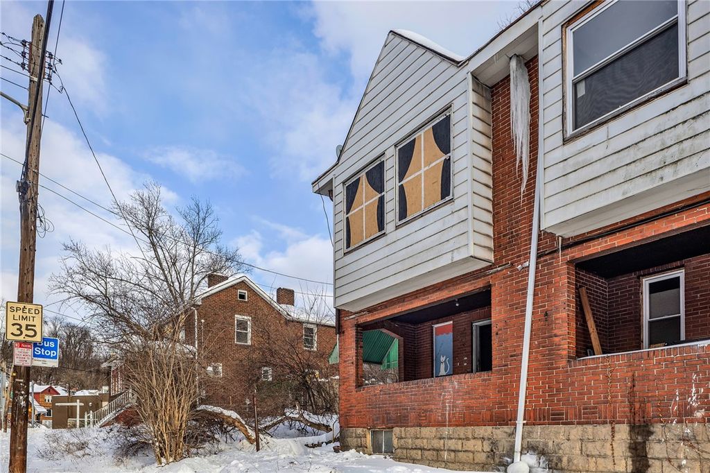 1842 Montier St, Wilkinsburg, PA 15221