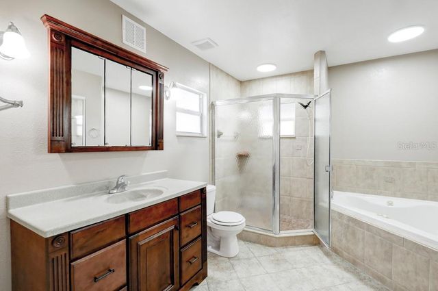 2576 17TH AVENUE N, St Petersburg, FL 33713
