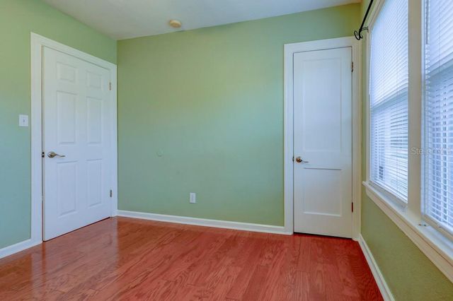 2576 17TH AVENUE N, St Petersburg, FL 33713